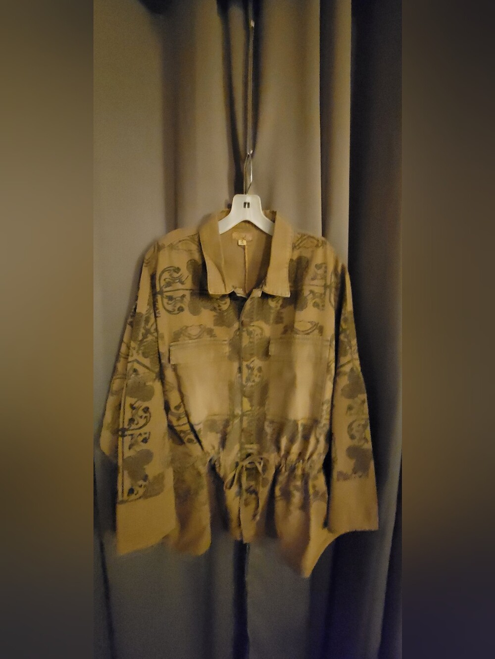 Easel Utility Drawstring Jacket in Tan with Subtle Print - Picture 2 of 11